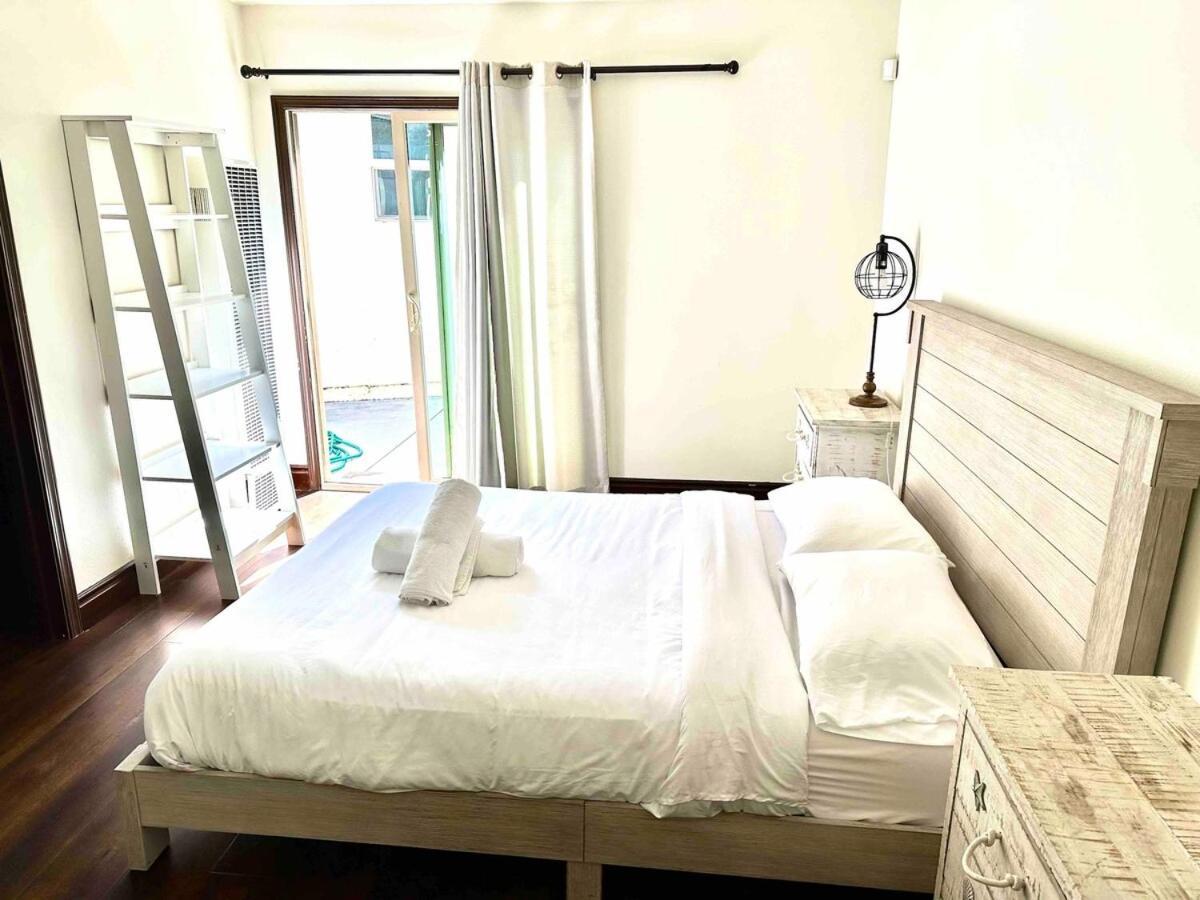 5 Mins From Universal With Heated Pool, Spa, Golf & Pong
